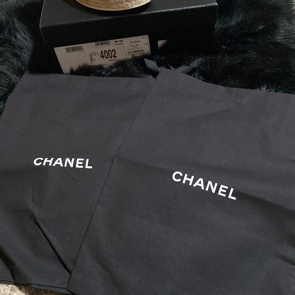 Chanel shoes - Picture 2 of 13